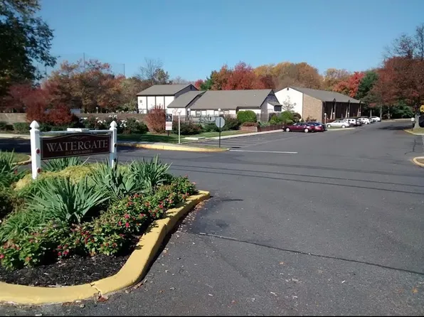 115 E Kings Hwy Unit 211, Maple Shade, NJ 08052