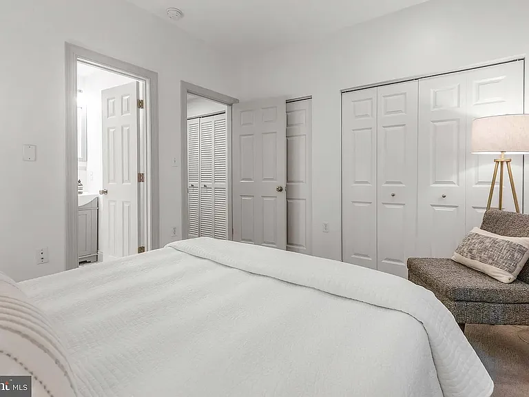 1417 Chapin St NW #307 — Photo 15