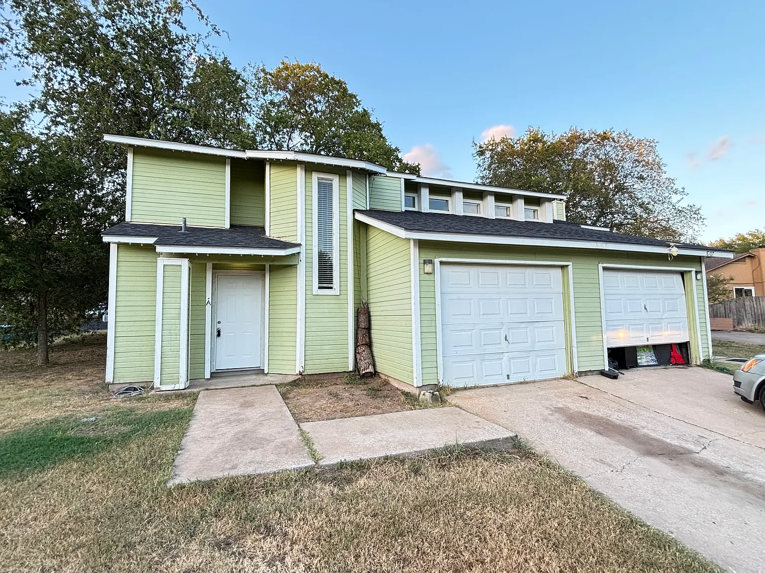 2 bed, 1.5 bath, 1078 sqft, $1,650 — Photo 2