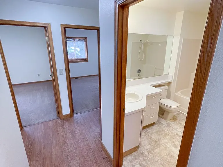 5441 Basin View Dr — Photo 12