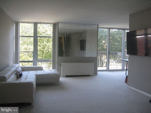 3rd image of 3600 Conshohocken Ave APT 412