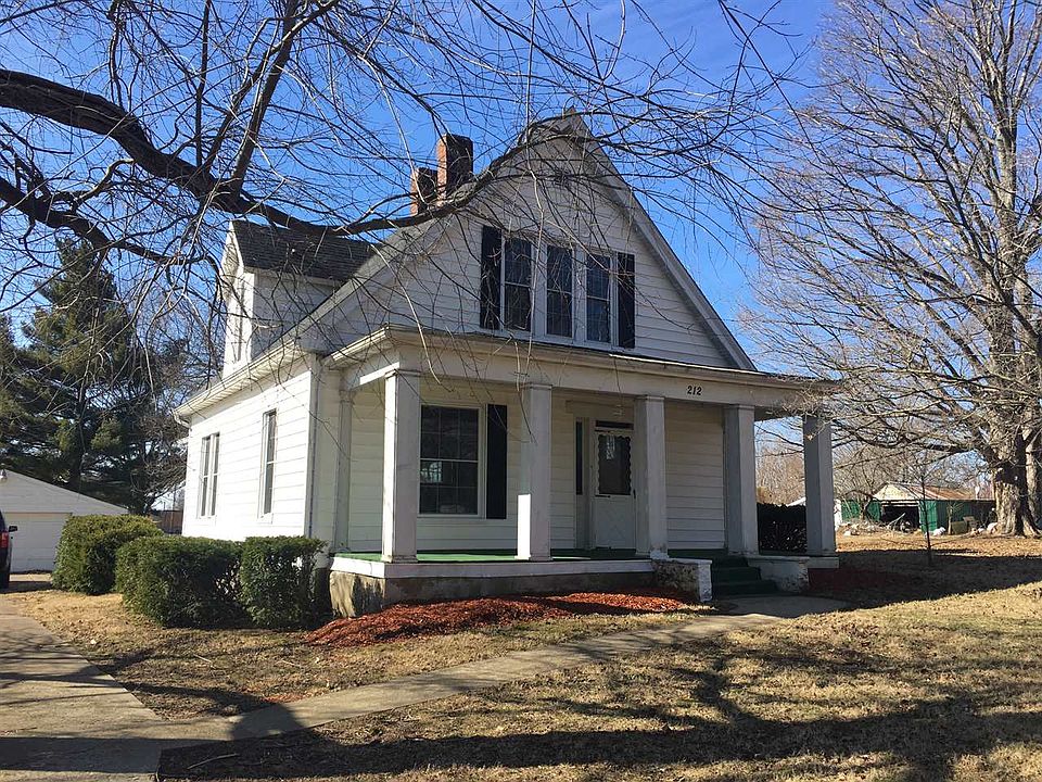 1st image of 212 S Woodlawn Dr