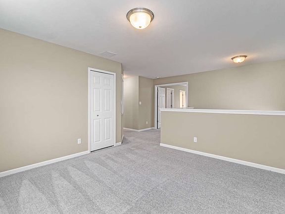 Multi functional space with closet