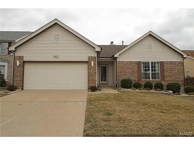 962 Forder Crossing Dr photo 1