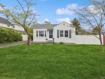 72 Conklin Avenue, Patchogue, NY, 11772