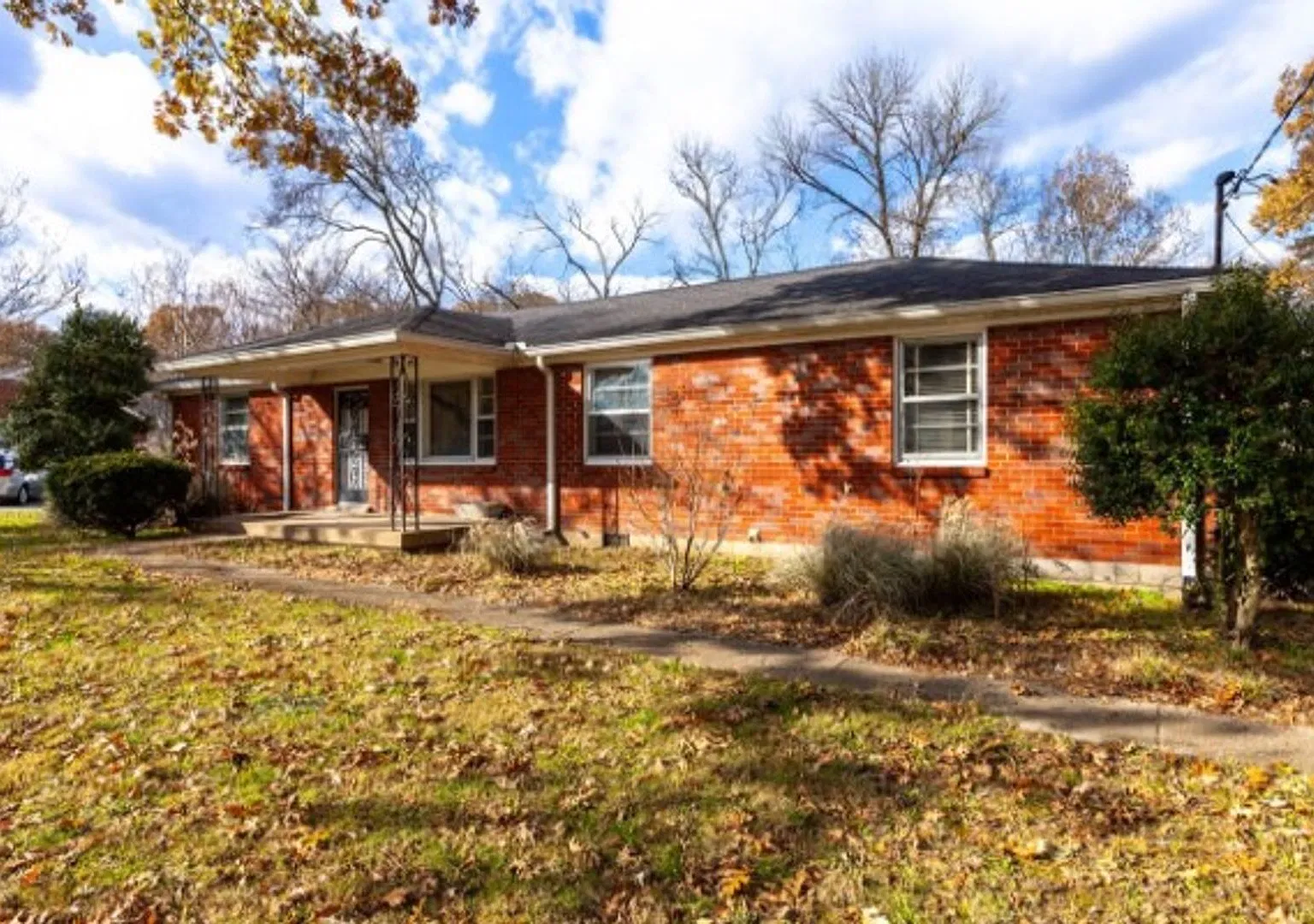 Home for rent Glencliff/Woodbine/Nashville 3 bed 1 bath brick home with attached garage — Photo 2