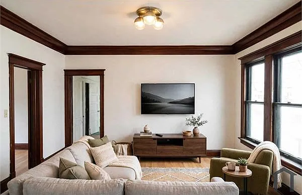 3 bed, $2,100 — Photo 4