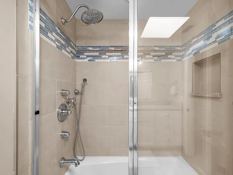 181 W Avenida Cornelio — Photo 30