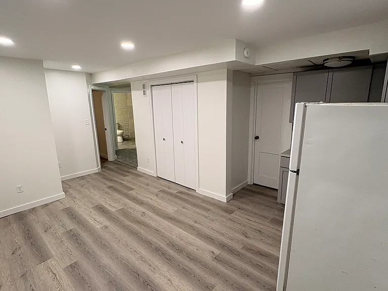913 Forest Ave — Photo 34