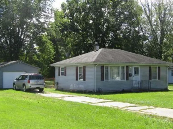 27 W Westway Dr, Decatur, IL 62522