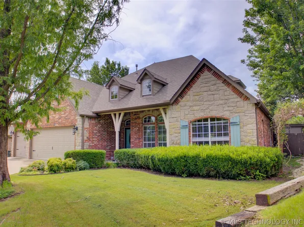 326 E 112th St S, Jenks, OK 74037