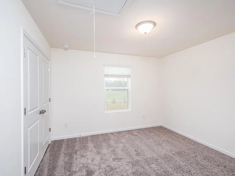 360 Rayland St — Photo 22