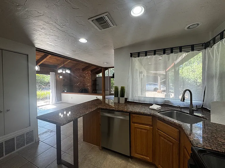 154 Sage Dr — Photo 10