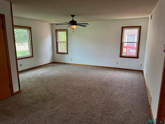 3rd image of 2813 Gidding St