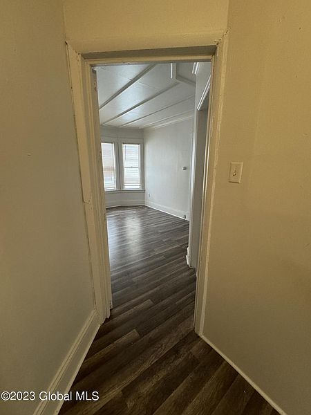 3rd image of 427 Duane Avenue