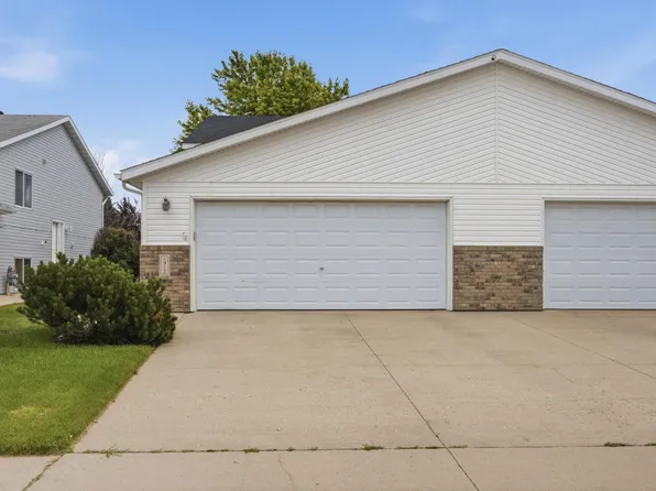 1912 50th St S, Fargo, ND 58103