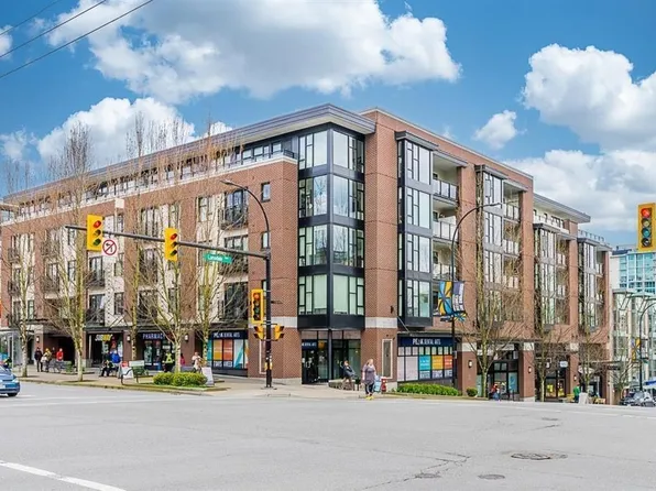 111 E 3rd St #214, North Vancouver, BC V7L 0C6