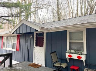 246 Owassa Dr, Pocono Lake, PA