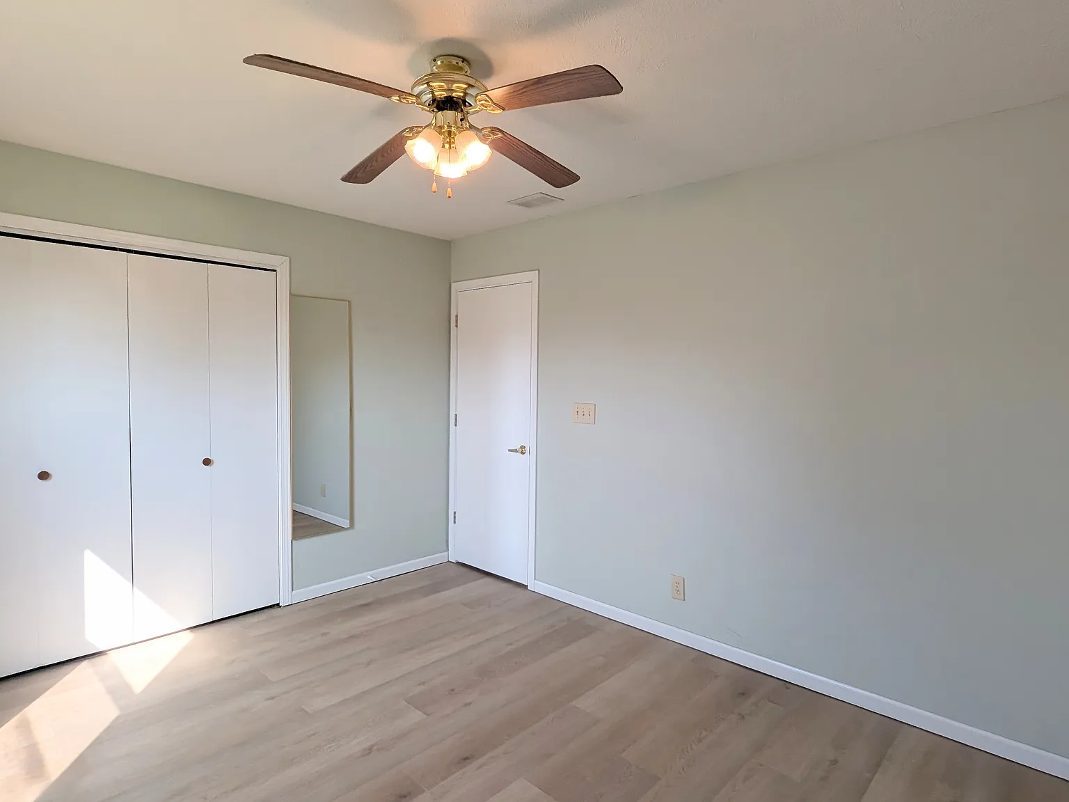3 bed, 1480 sqft, $1,825 — Photo 3