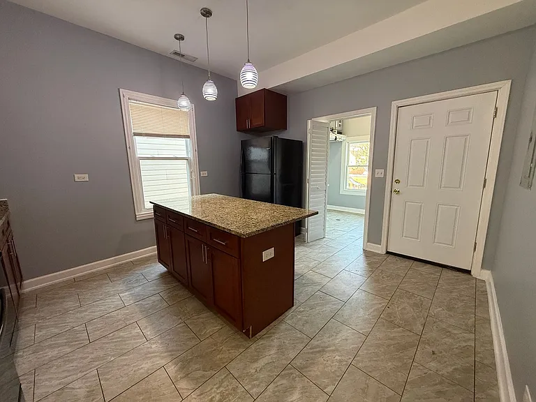 9738 S Avenue L — Photo 15