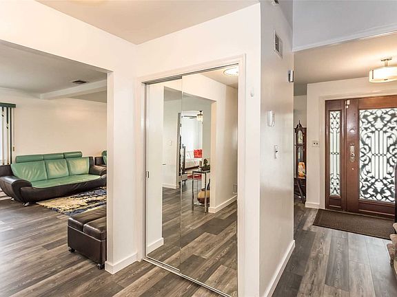 3rd image of 278 Park Ave