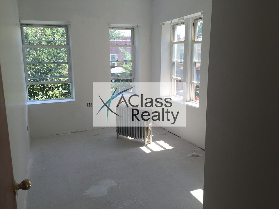 1st image of 3020 37th St #2