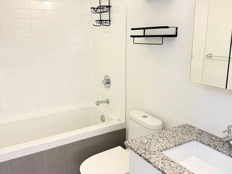 9618 Yonge St #1115 — Photo 9