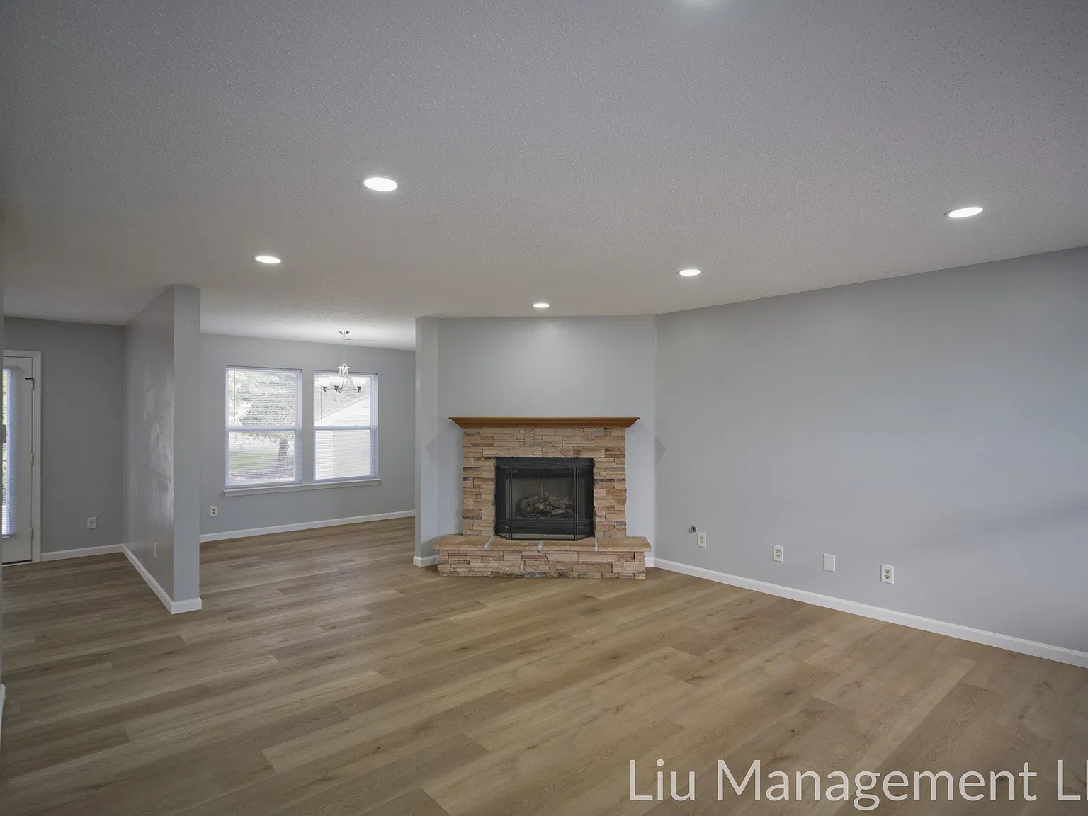 3 bed, 2.5 bath, 2225 sqft, $1,999 — Photo 2