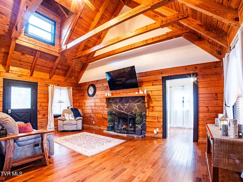 7th image of this home