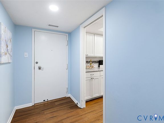 2nd image of 2956 Hathaway Rd APT 903