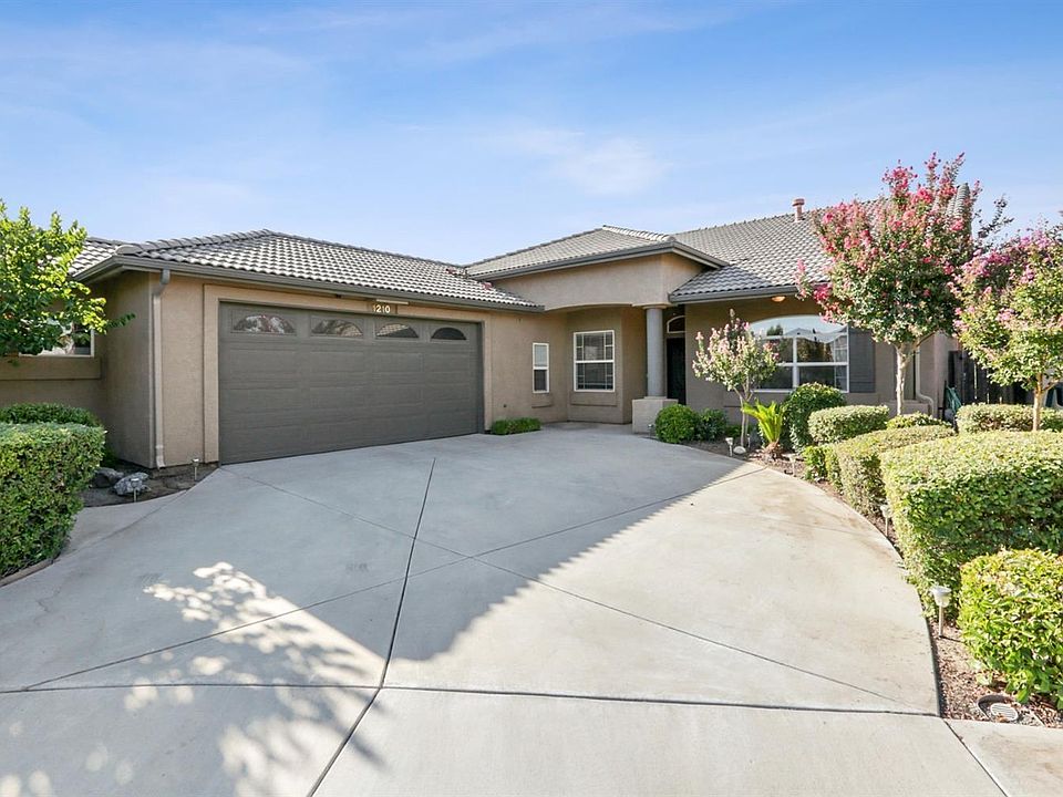 1st image of 1210 E Mesa Ct