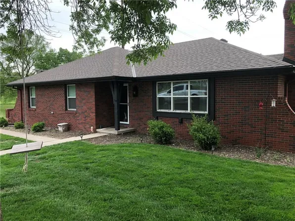 1101 S Aspen St, Savannah, MO 64485