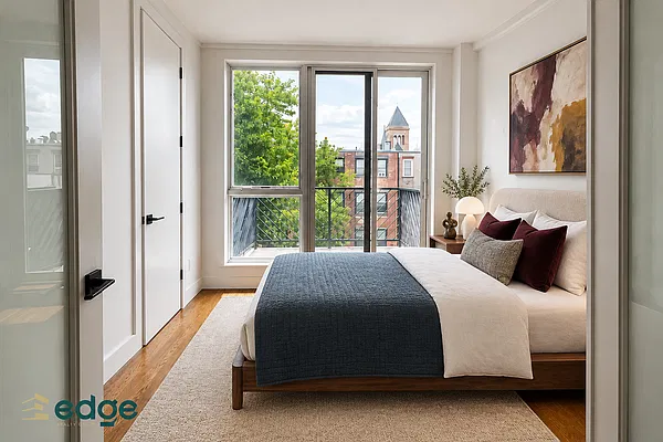 Bedroom, photo 1