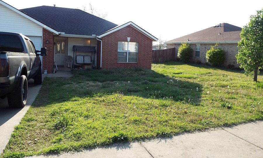 2nd image of 220 Sun Meadow Dr