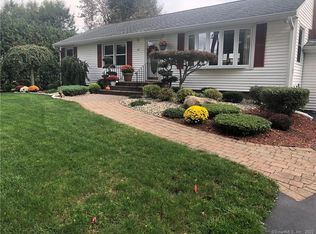 31 Richard Rd, Vernon, CT 06066
