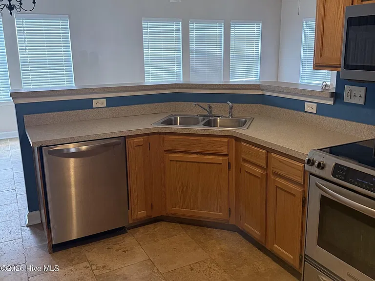 188 Eagleton Cir — Photo 7