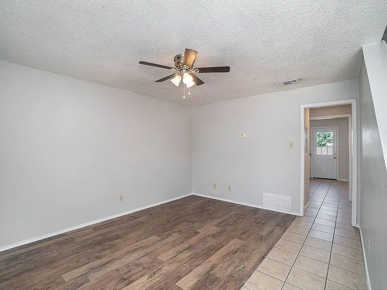 3301 Aurora St #B — Photo 4