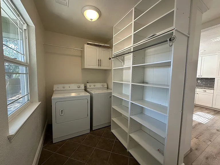 2400 Central Ave — Photo 28