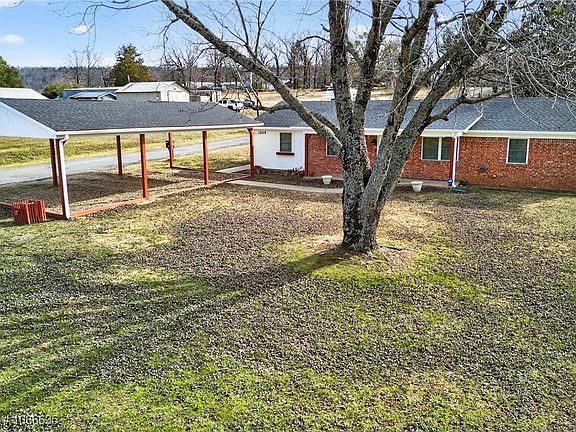 2nd image of 1205 W George Ave