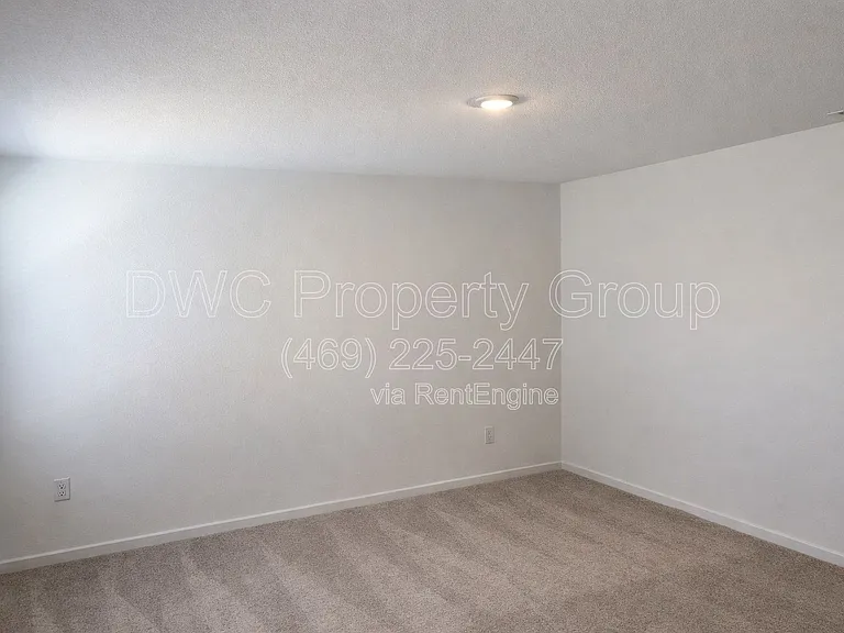 3132 Burmese St — Photo 9