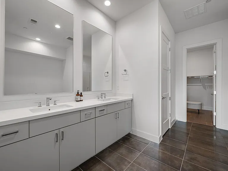 3810 Berkman Dr — Photo 21