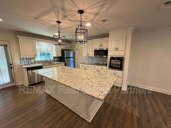 5th image of 106 Southampton Rd