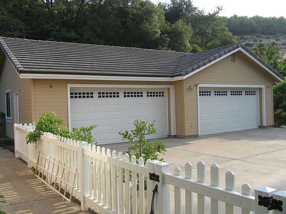 Oversized 4 car garage