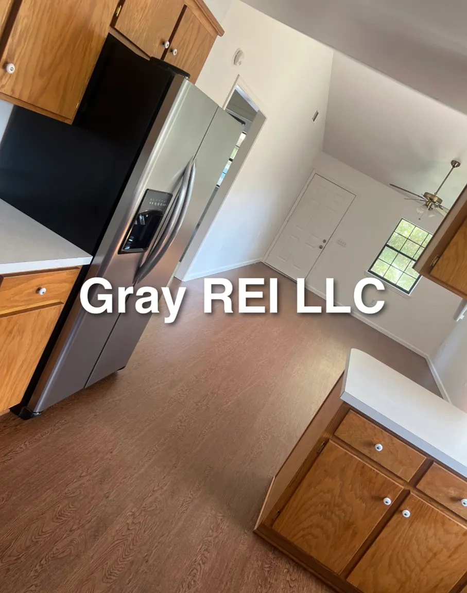 2 bed, $850 — Photo 3