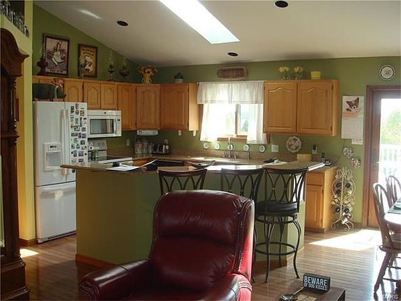 4th image of 105 College Del Dr