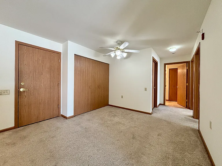 1048 Enterprise Dr #200 — Photo 6