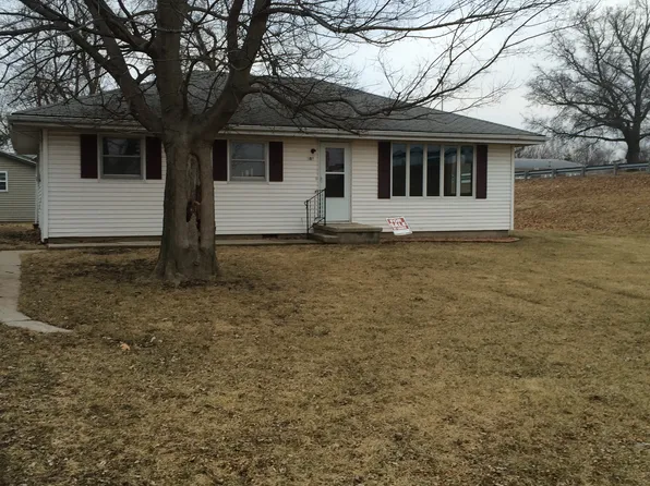 102 S 4th St, Farmersville, IL 62533