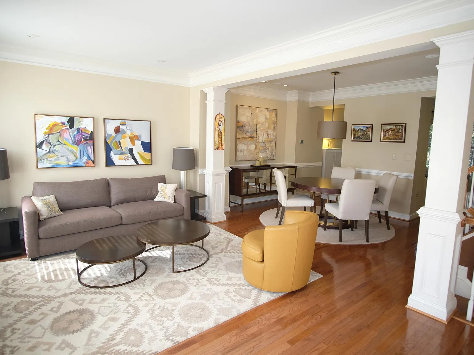 3 bed, 2.5 bath, 2320 sqft, $4,950 — Photo 3