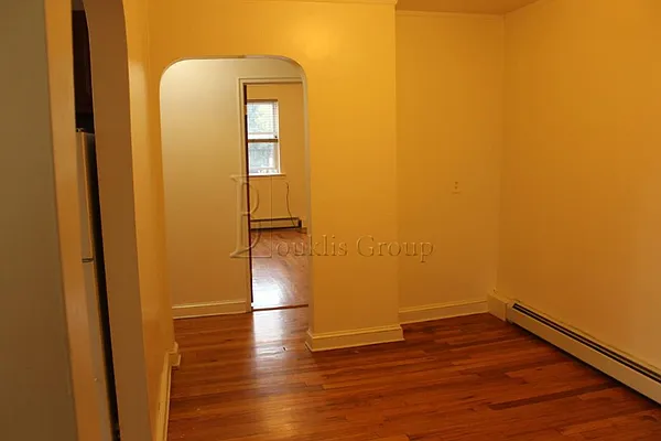 Rented by Bouklis Group | media 4