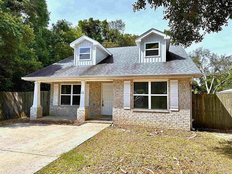 13 Elegans Ave — Photo 1